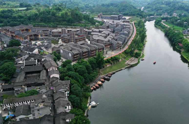 逃离遗弃的建筑3